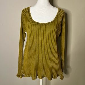 NWT Ribbed Long Sleeve Green Knox Rose Top in Size Medium